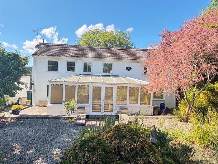 3 Bedroom Detached House For Sale In Totterdown Lane, Fairford, Gloucestershire, GL7