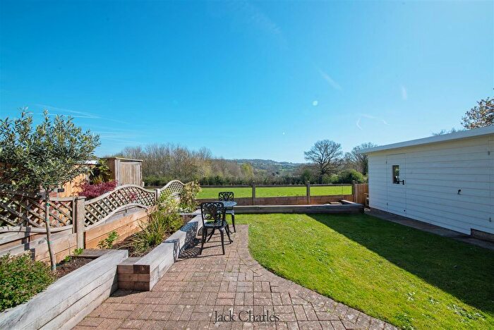 3 Bedroom End Of Terrace House For Sale In Long Mill Lane, Dunks Green, Tonbridge, TN11