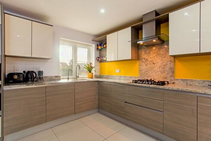 4 Bedroom Detached House To Rent In Bushnell Place, Maidenhead, SL6