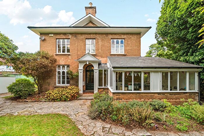 5 Bedroom Link Detached House For Sale In Holway Avenue, Taunton, TA1