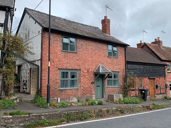 3 Bedroom Cottage To Rent In High Street, Pembridge, HR6