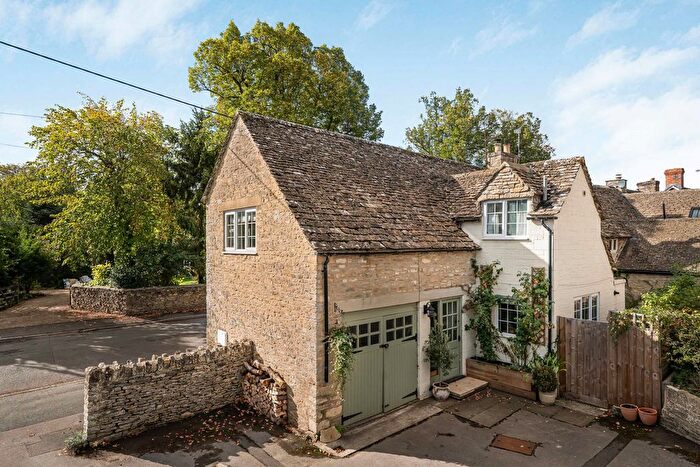 3 Bedroom Semi-Detached House For Sale In High Street, Kempsford, Fairford, Gloucestershire, GL7