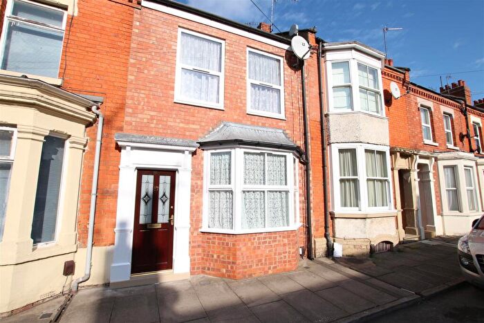 2 Bedroom House To Rent In Derby Road, Northampton, NN1