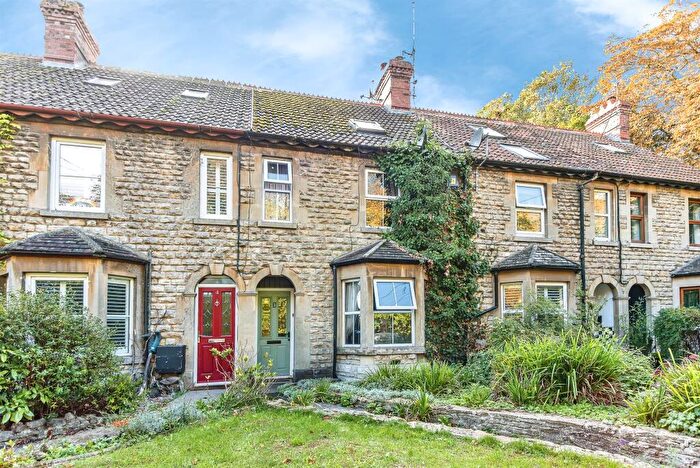 3 Bedroom Terraced House For Sale In Wessington Avenue, Calne, SN11