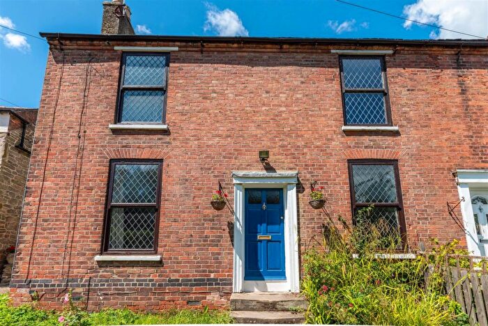 3 Bedroom Semi-Detached House For Sale In Bondgate, Castle Donington, Derby, DE74
