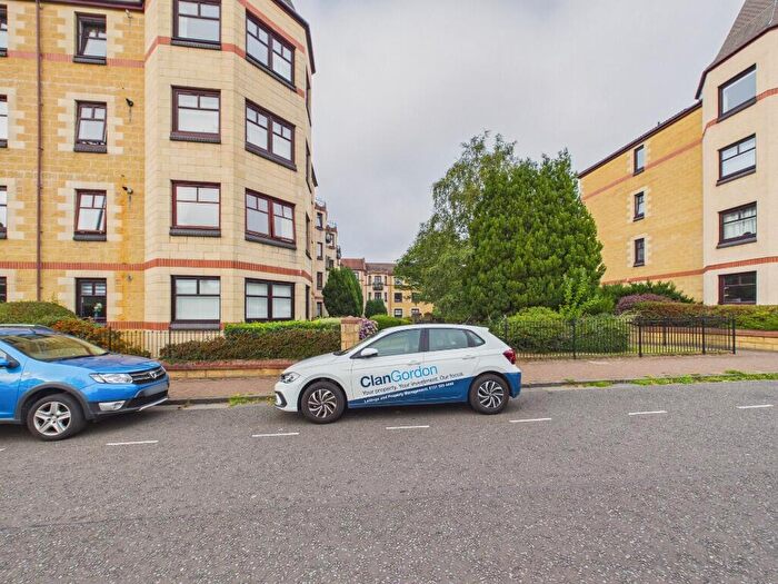 3 Bedroom Flat To Rent In West Bryson Road, Polwarth, Edinburgh, EH11