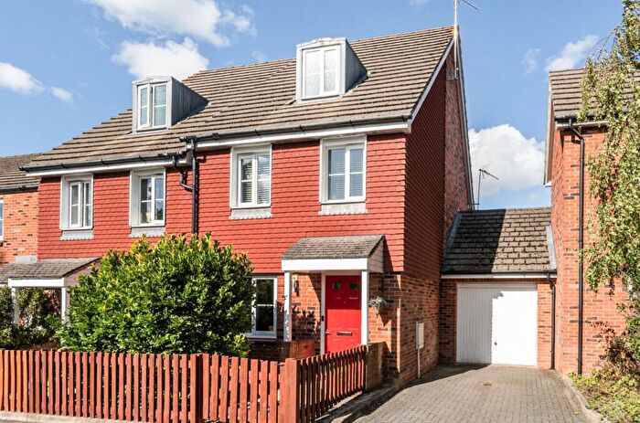 3 Bedroom Semi-Detached House For Sale In Barley Road, Andover, SP11