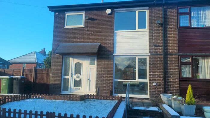 2 Bedroom End Of Terrace House For Sale In Derwent St, Bolton, BL4