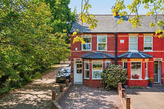 3 Bedroom End Of Terrace House For Sale In Parsonage Lane, Farnham Common, SL2
