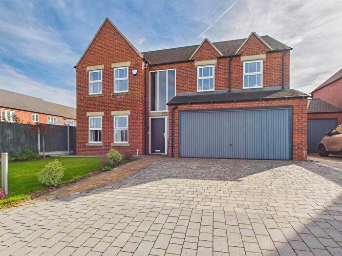 5 Bedroom Detached House For Sale In Brackenfield View, Wessington, Alfreton, DE55