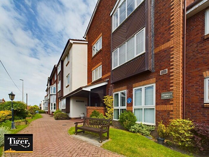 1 Bedroom Flat For Sale In Grizedale Court, Forest Gate, FY3