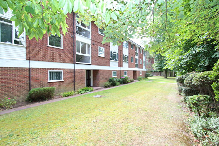 2 Bedroom Apartment To Rent In Faro Close, Bickley, Kent, BR1