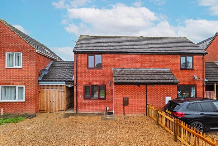 2 Bedroom Semi-Detached House To Rent In Marsh Gibbon, OX27