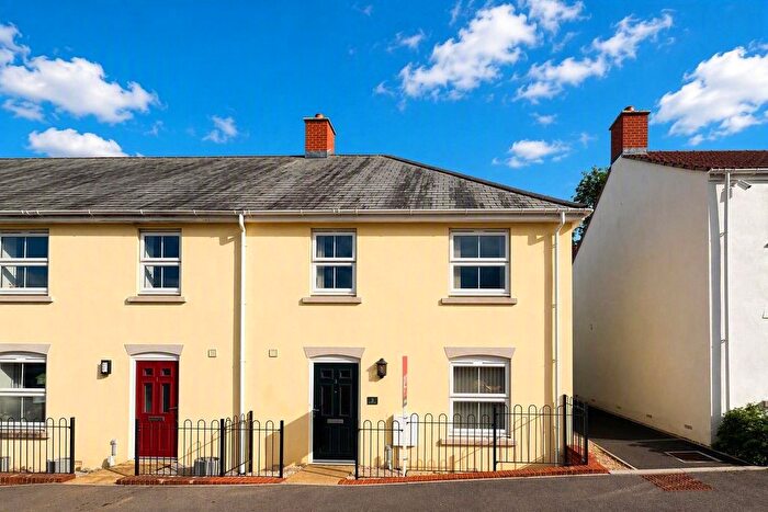 3 Bedroom End Of Terrace House For Sale In May Close, Chard, Somerset, TA20