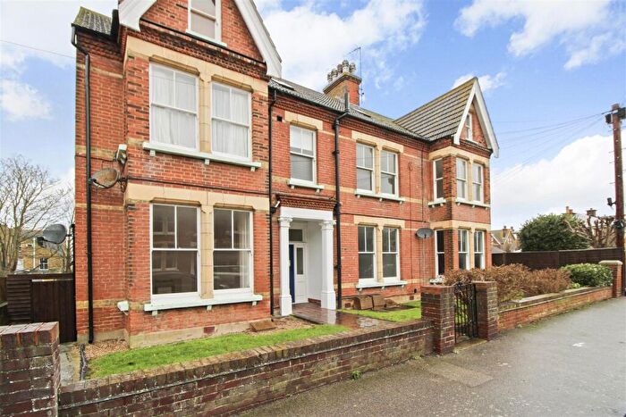 1 Bedroom Flat To Rent In Downs Park, Herne Bay, CT6
