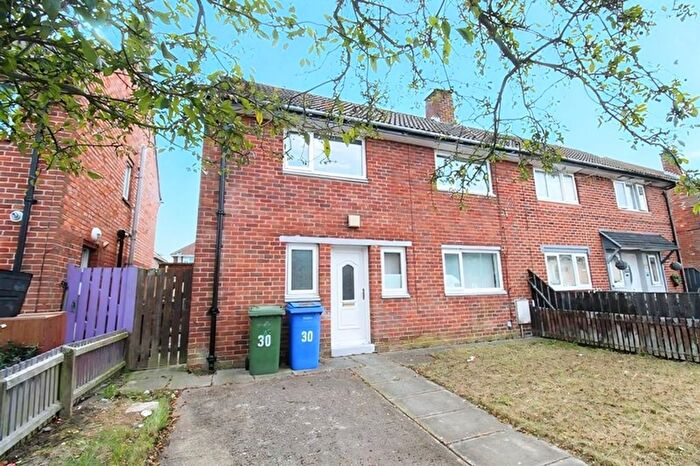 3 Bedroom Semi-Detached House To Rent In Ravensdale Grove, Blyth, NE24