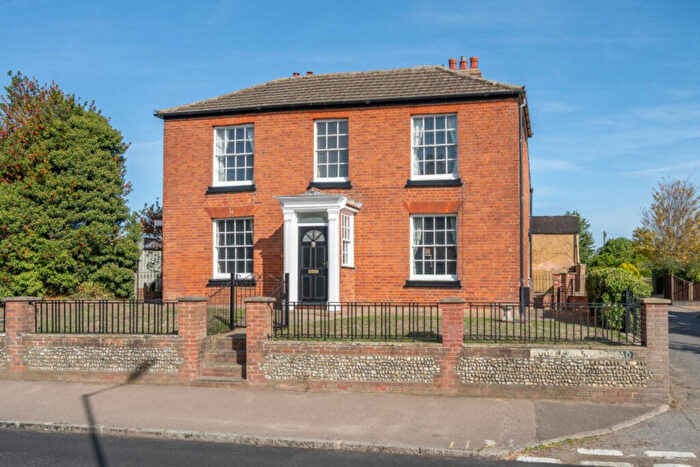 4 Bedroom Detached House For Sale In South Walsham Road, Acle, NR13