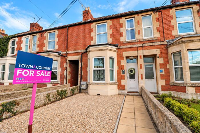 3 Bedroom Terraced House For Sale In Bradley Road, Trowbridge, BA14