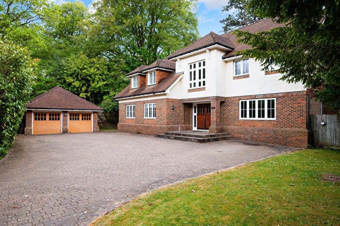 5 Bedroom Detached House For Sale In The Warren, Kingswood, KT20