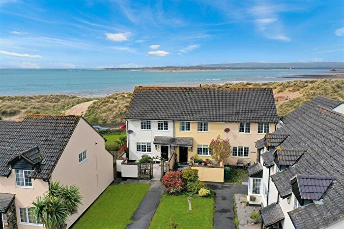 3 Bedroom House For Sale In White House Close, Instow, Bideford, EX39