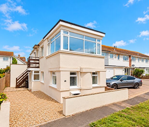 3 Bedroom Block Of Apartments For Sale In Ground Floor Flat, Steyning Avenue, Peacehaven, East Sussex, BN10
