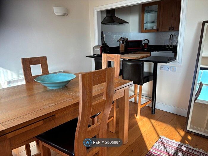 1 Bedroom Flat To Rent In Regency Square, Brighton, BN1