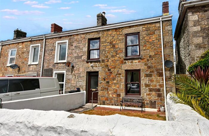3 Bedroom End Of Terrace House For Sale In Dolcoath Road, Camborne, TR14