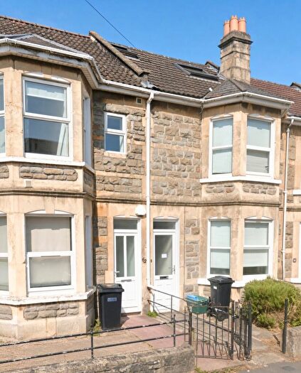 5 Bedroom House To Rent In Triangle North, BA2