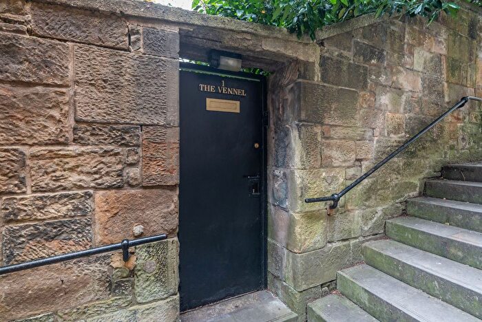 4 Bedroom Flat For Sale In Vennel, Old Town, Edinburgh, EH1