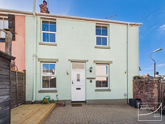 3 Bedroom End Of Terrace House For Sale In Sunbury Road, Paignton, TQ4