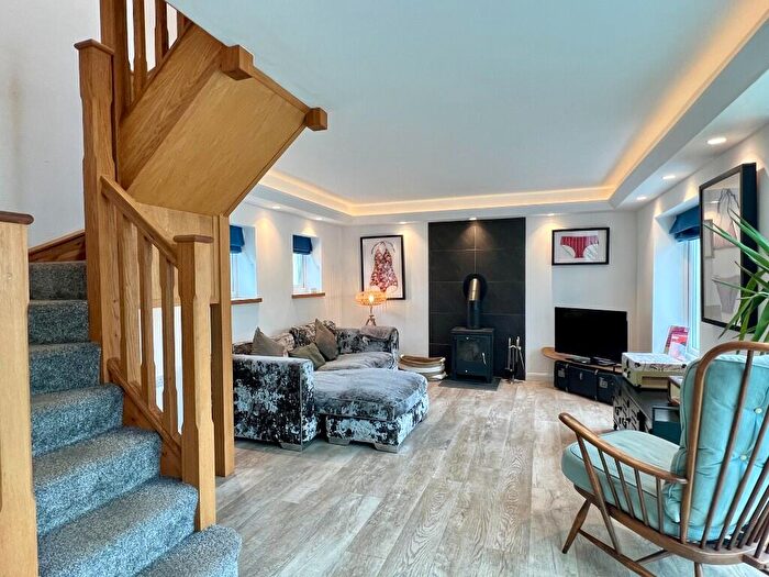 3 Bedroom Detached House For Sale In Rhosneigr, LL64