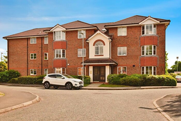 2 Bedroom Flat For Sale In Tiverton Drive, Wilmslow, Cheshire, SK9