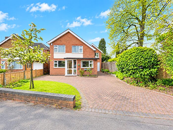 4 Bedroom Detached House For Sale In Barrowfield Lane, Kenilworth, CV8