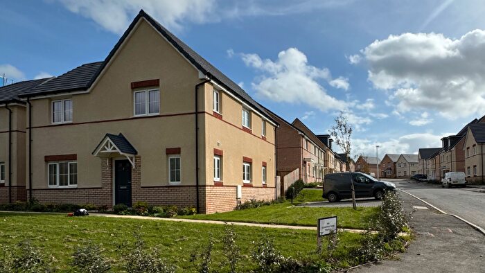 4 Bedroom Detached House For Sale In Fowler Drive, Torrington, EX38