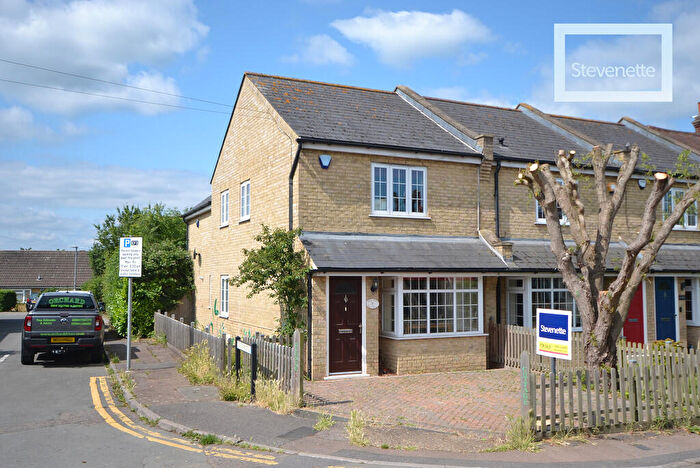 3 Bedroom End Of Terrace House For Sale In Lindsey Street, Epping, CM16