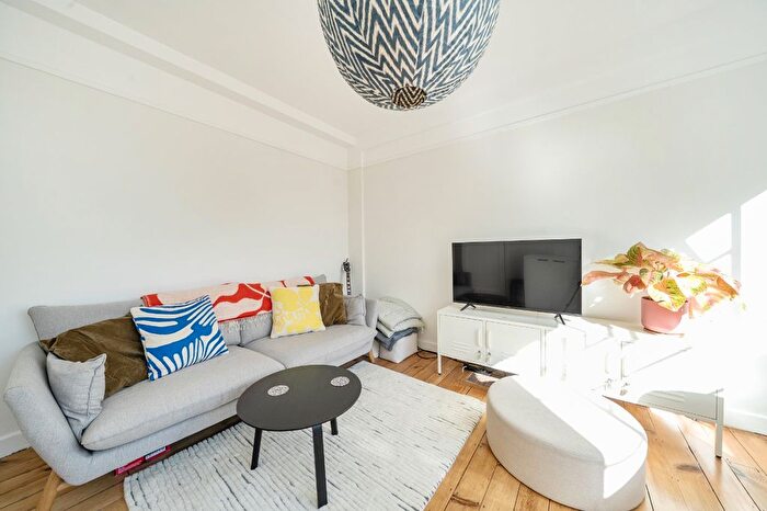 1 Bedroom Flat To Rent In Taymount Rise, London, SE23