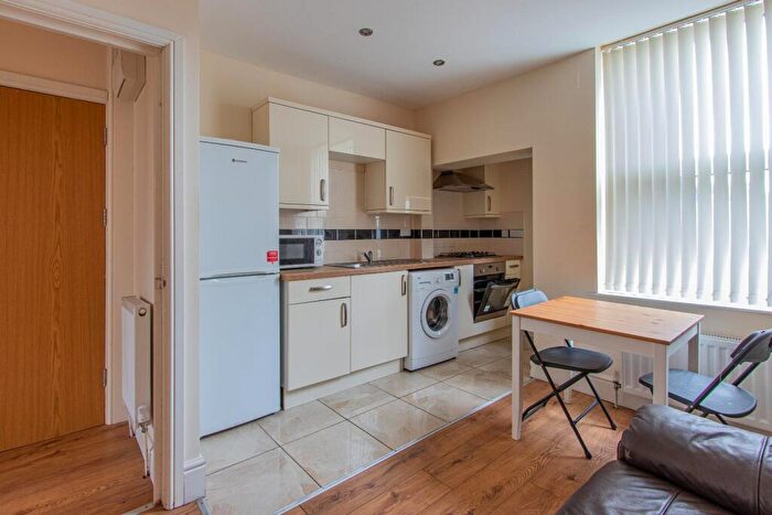 2 Bedroom Private Hall To Rent In Colum Road, Cathays, CF10