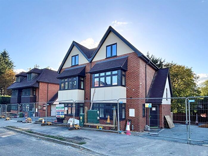 4 Bedroom Semi-Detached House For Sale In Ashley Road, Sevenoaks, TN13