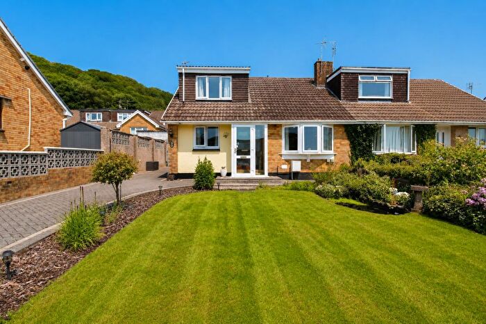 4 Bedroom Semi-Detached Bungalow For Sale In Whiterock Drive, Graigwen, Pontypridd, CF37