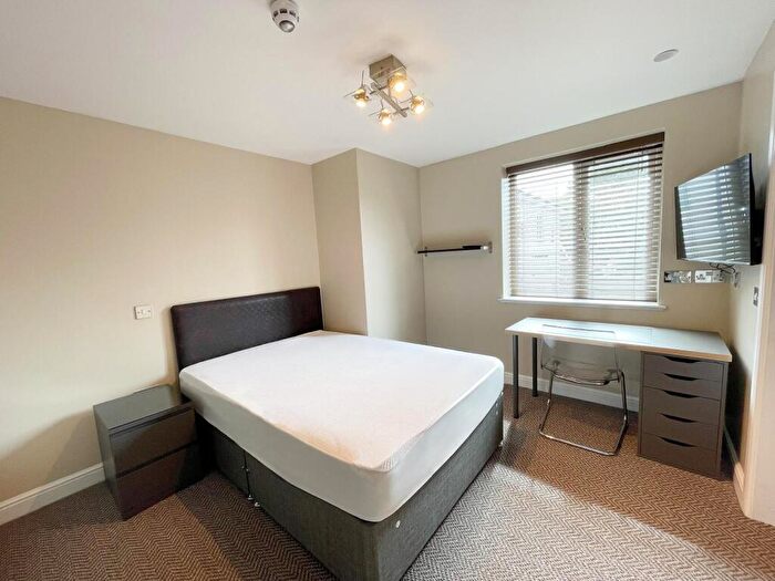 1 Bedroom House Of Multiple Occupation To Rent In Victoria Street, Crewe, Cheshire East (Ideal For Bentley Interns/Apprentices), CW1