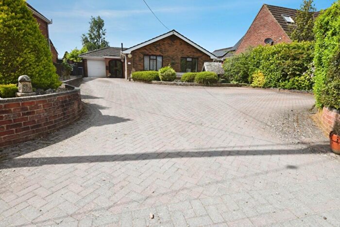 4 Bedroom Detached Bungalow For Sale In Nett Road, Shrewton, SP3