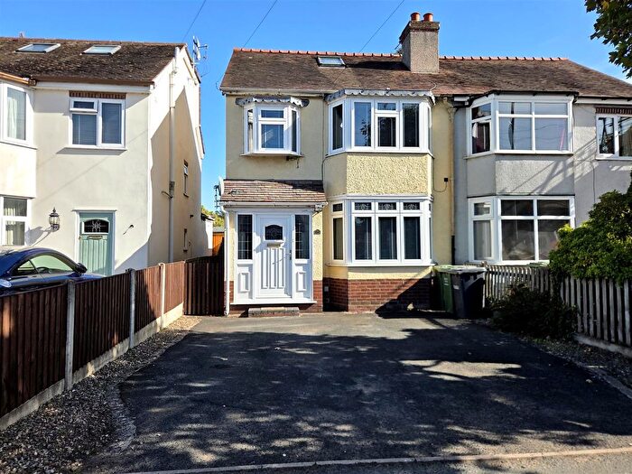 4 Bedroom Semi-Detached House For Sale In Bewdley Road North, Stourport-On-Severn, DY13
