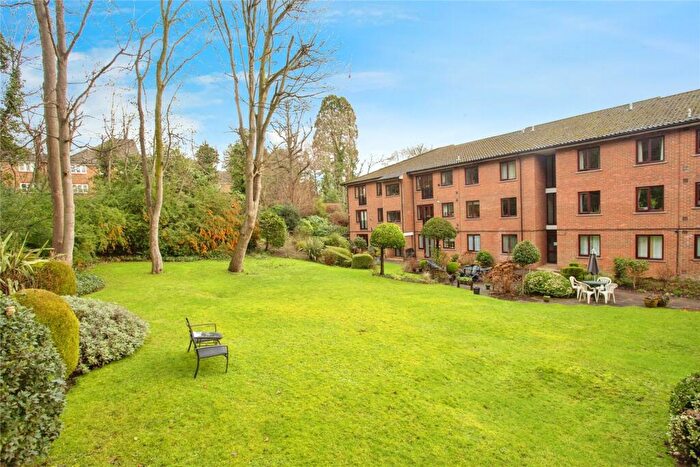 1 Bedroom Apartment For Sale In Dingles Court, Pinner, HA5