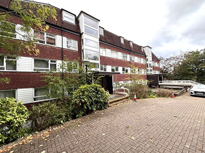 2 Bedroom Flat To Rent In Abingdon Lodge, Beckenham Lane, Bromley, Kent, BR2