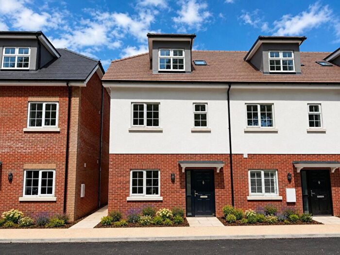 3 Bedroom End Of Terrace House For Sale In Chapel Gardens, Anstey Lane, Alton, Hampshire, GU34