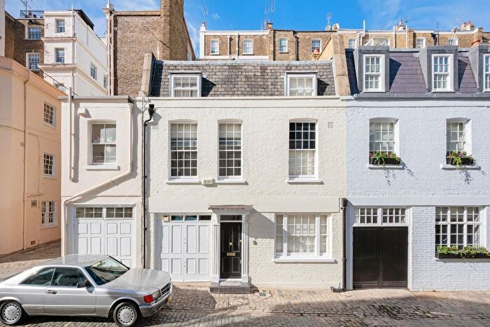 3 Bedroom Mews For Sale In Eaton Mews North, Belgravia, London, SW1X