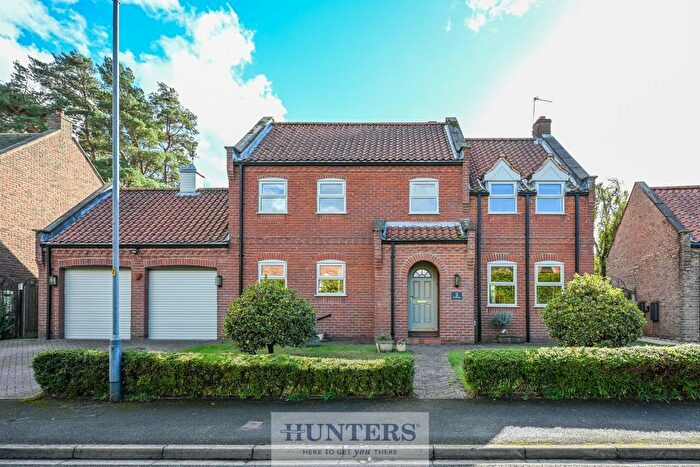 4 Bedroom Detached House For Sale In Bartons Garth, Brayton, Selby, YO8
