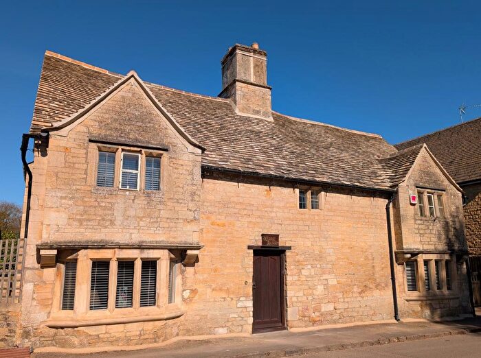 4 Bedroom Detached House For Sale In Bridge Street, Kings Cliffe, Peterborough, PE8