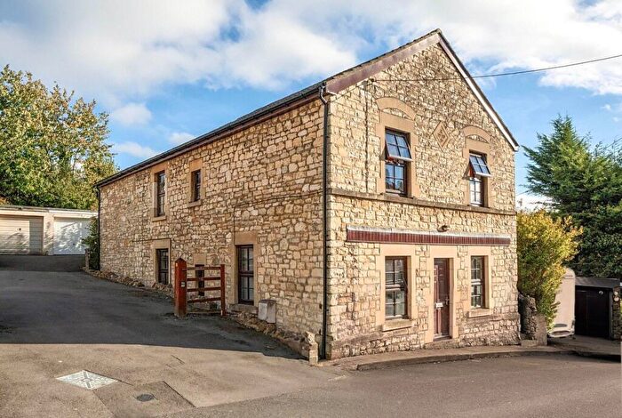 3 Bedroom Detached House For Sale In Fosseway, Clandown, Radstock, BA3