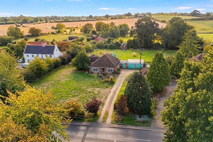 4 Bedroom Detached Bungalow For Sale In The Street, Claxton, Norwich, NR14